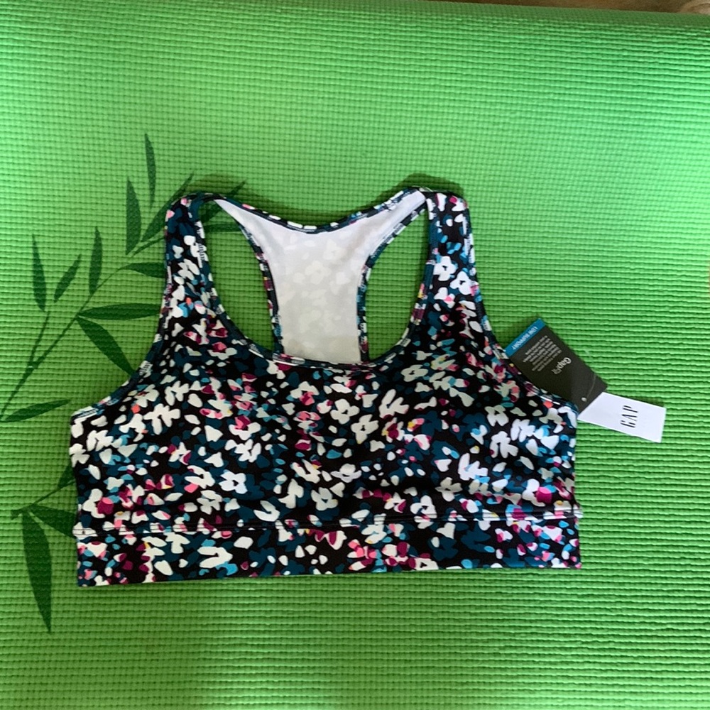 GapFit floral print sports bra.